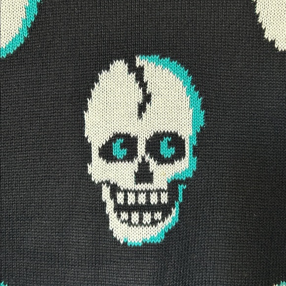 Beistle by Creepy Co. - Black Sweater with Skull Design - Picture 3 of 6
